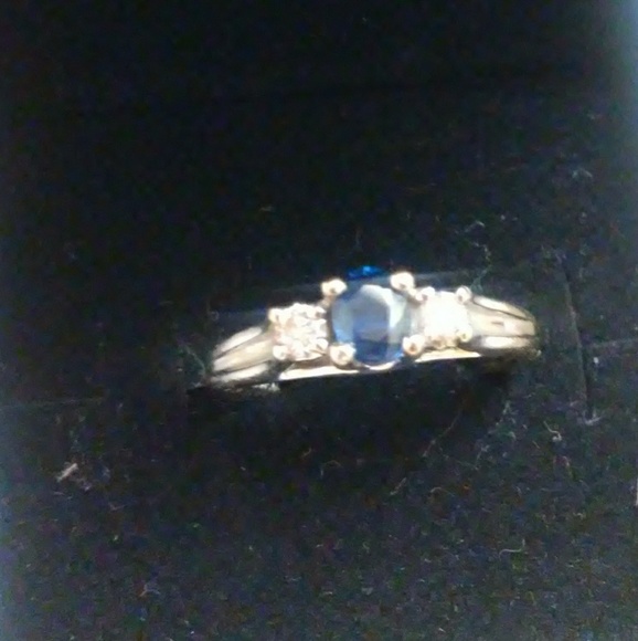 💕10k WG diamond sapphire ring! - Picture 6 of 8